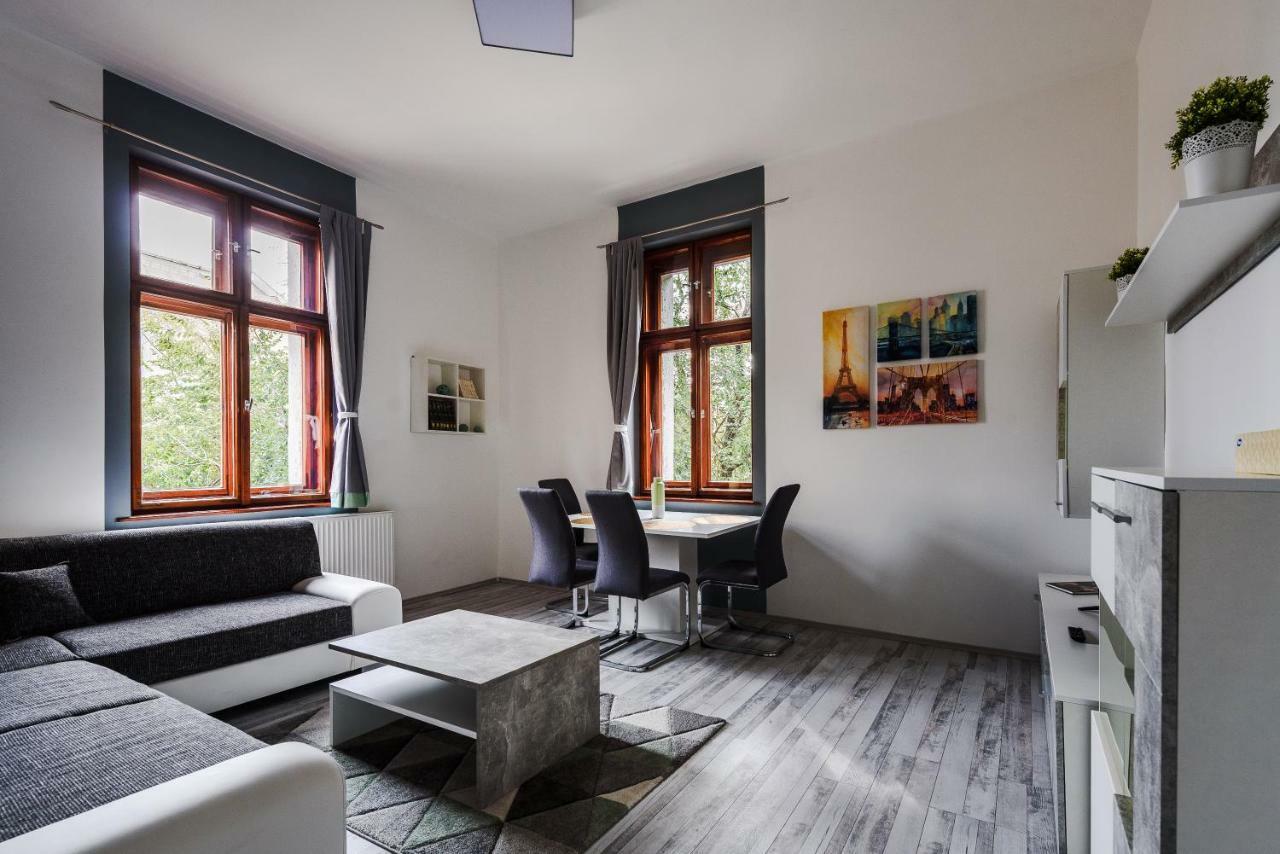 Gold Apartment - Győr Extérieur photo